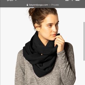 Beyond yoga pocket infinity scarf